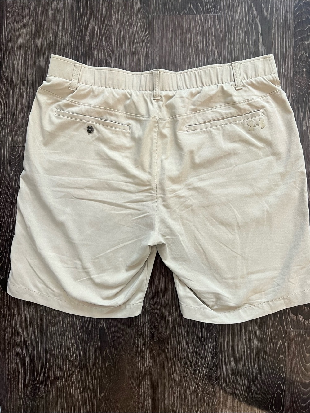 Men’s Under Armour Shorts - Picture 2 of 4